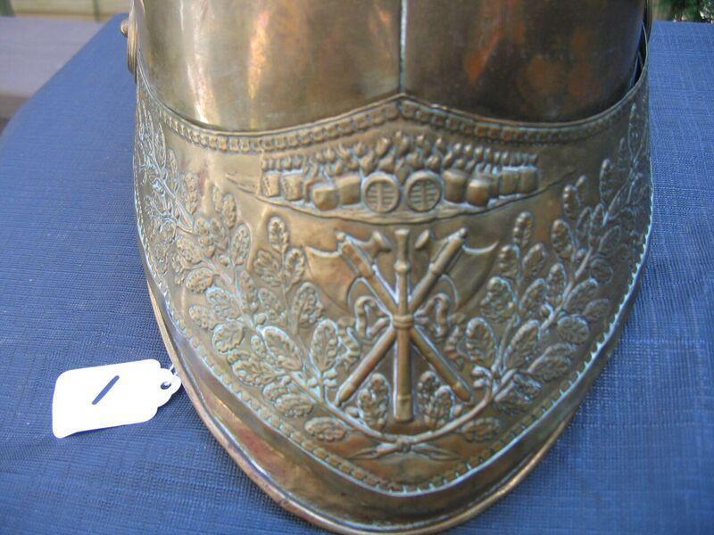 Picture of the Bottom Front of the Helmet. It mov