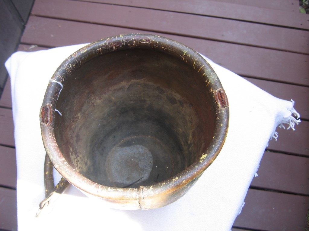 Fire Bucket - Picture #3 - inside